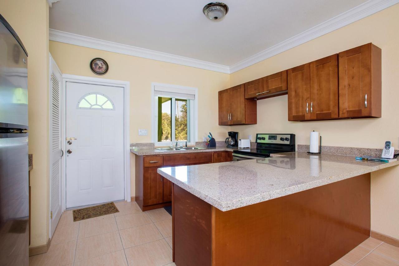 Palmetto Point Sir Charles Guest House المظهر الخارجي الصورة